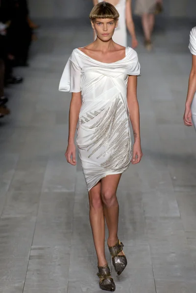 Look 26
